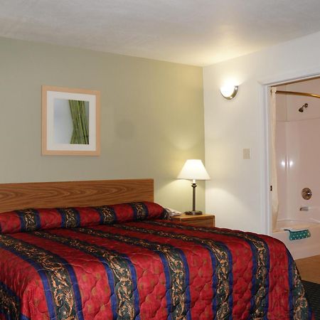Clearlake Oaks Lake Marina Inn חדר תמונה