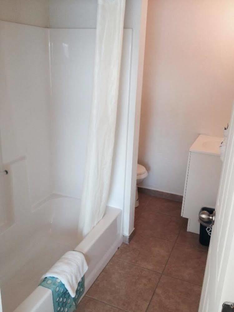 Clearlake Oaks Lake Marina Inn מראה חיצוני תמונה